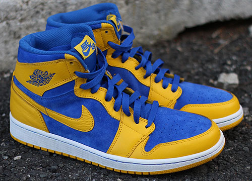 Nike Air Jordan 1 Retro High OG Laney Sneakers 555088-707